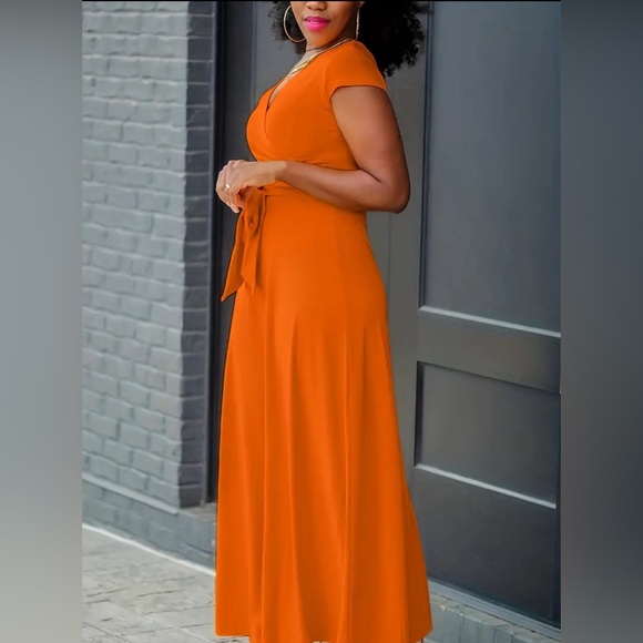 Vibrant V Neck Tie Waist Cap Sleeve Dress - Flattering Solid Color - Picture 3 of 5